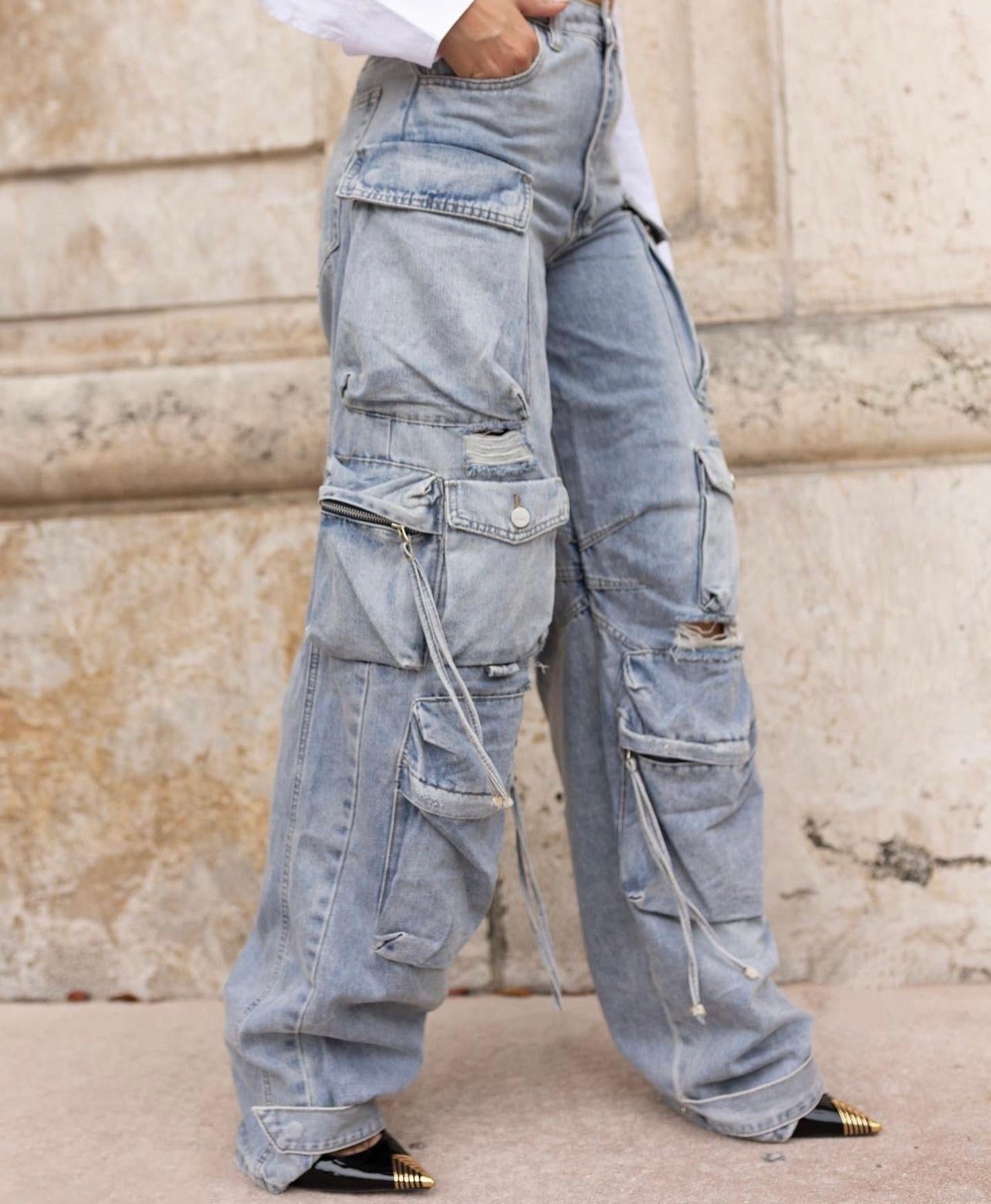 Kourtney Cargo Denim Jeans in Light Wash Pocket Details High Rise High Stretch