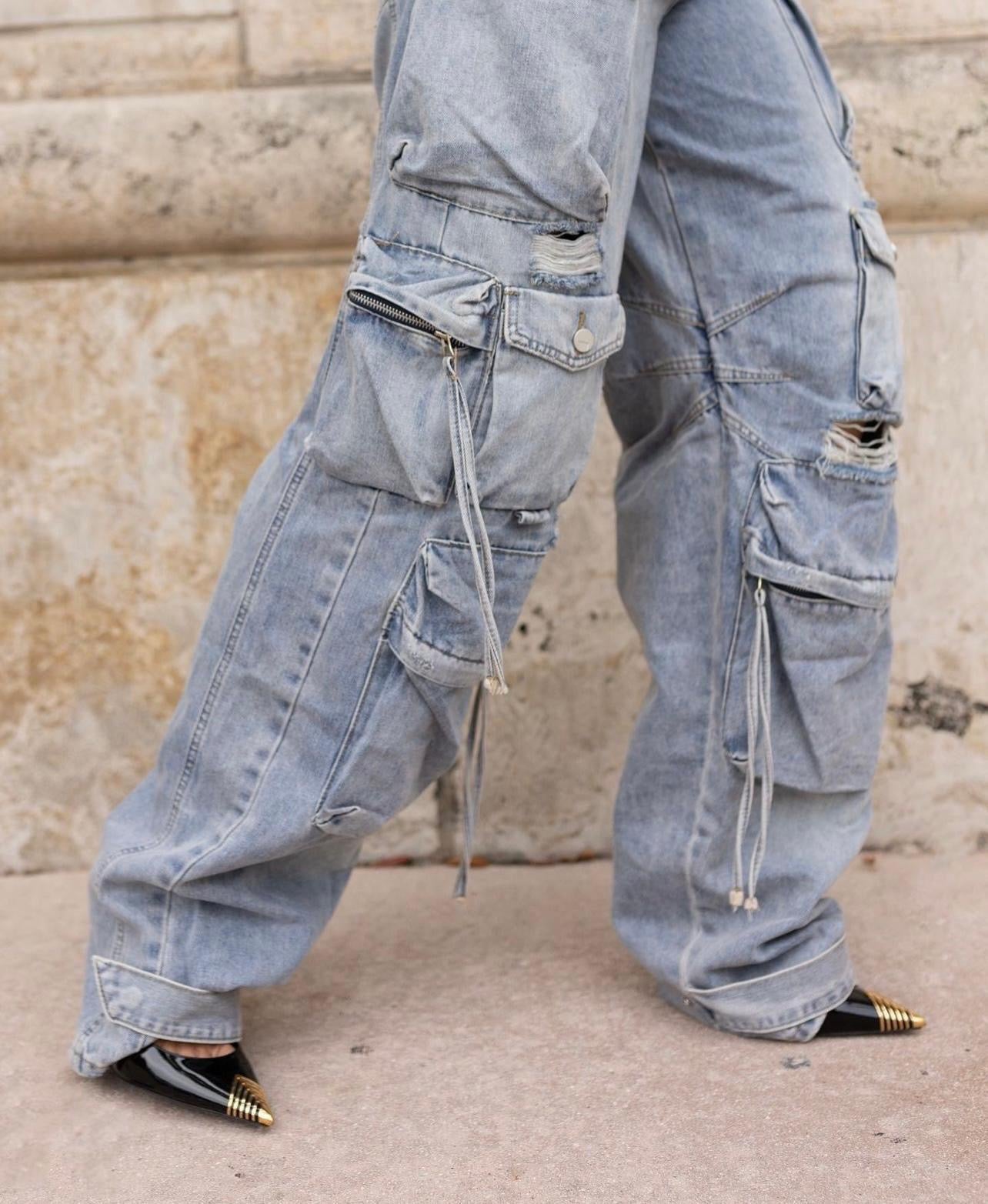 Kourtney Cargo Denim Jeans in Light Wash Pocket Details High Rise High Stretch