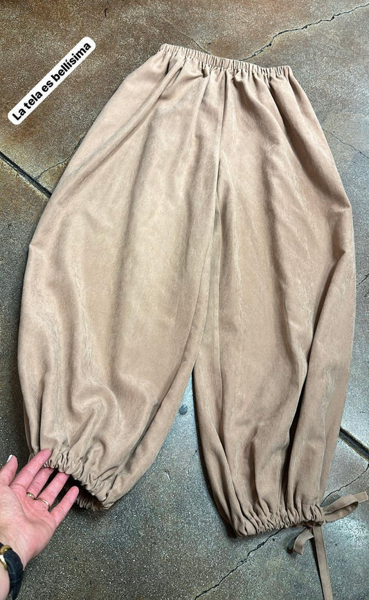 Chelsie Bubble Pants Beige