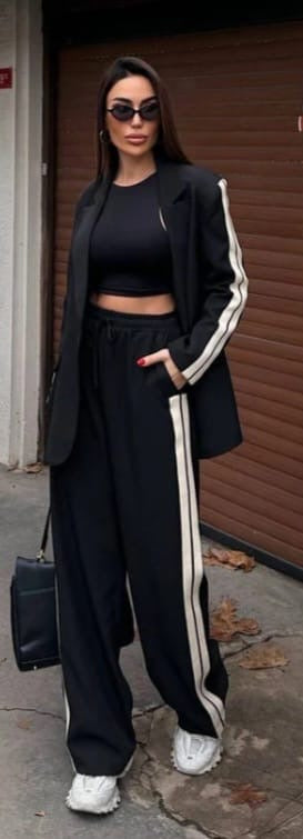 Koby Two-Piece Set – Blazer & Wide Leg Pants