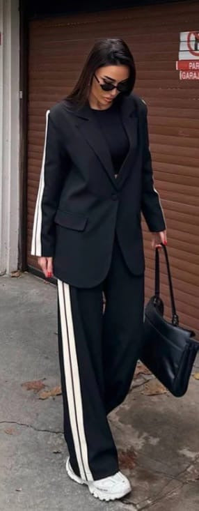 Koby Two-Piece Set – Blazer & Wide Leg Pants